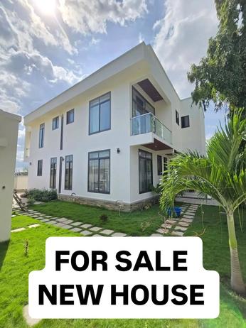 Nyumba ya vyumba vitano inauzwa Mbweni, Dar Es Salaam (1000 sqm) Nyumba ya vyumba vitano inauzwa Mbweni, Dar Es Salaam (1000 sqm)