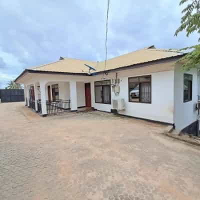 Nyumba/Apartment ya vyumba vitatu inapangishwa Kimara, Dar Es Salaam