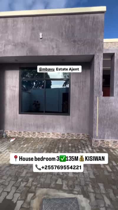 Nyumba ya vyumba vitatu inauzwa Kigamboni Kisiwani, Dar Es Salaam (600 sqm) Nyumba ya vyumba vitatu inauzwa Kigamboni Kisiwani, Dar Es Salaam (600 sqm)