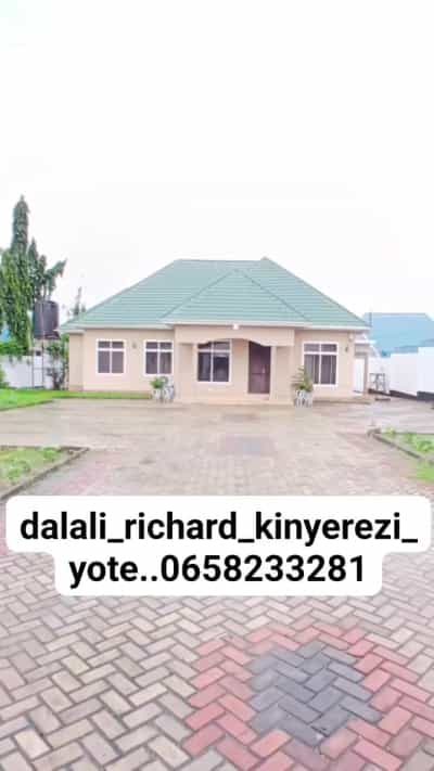 Nyumba ya vyumba vinne inapangishwa Tabata Kinyerezi Kifuru Shule, Dar Es Salaam