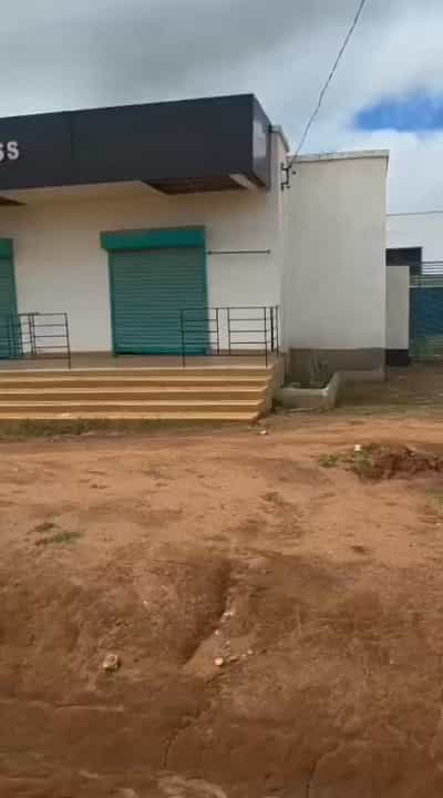 Frame ya Biashara inauzwa Iyumbu, Mtaa wa UDOM, Dodoma (500 sqm)