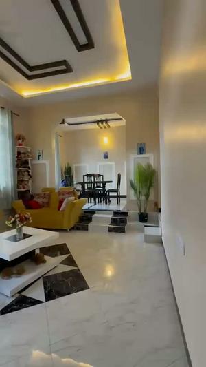 Nyumba ya vyumba vitatu inauzwa Kiluvya, Pwani (400 sqm)