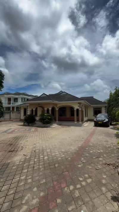 Nyumba ya vyumba vinne inapangishwa Mbweni, Dar Es Salaam