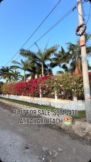 Kiwanja kinauzwa Baharibeach, Dar Es Salaam (1430 sqm)