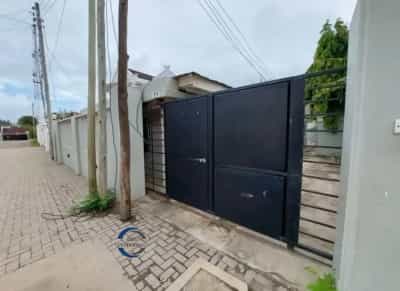 Nyumba ya vyumba vinne inapangishwa Mikocheni, Dar Es Salaam