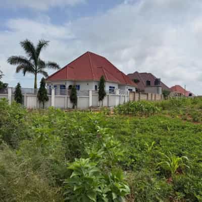 Kiwanja kinauzwa Nzuguni, Dodoma