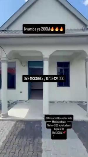 Nyumba ya vyumba vitatu inauzwa Madale, Dar Es Salaam (400 sqm)