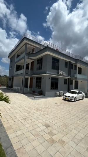 Apartment ya vyumba vitatu inapangishwa Mbezi Beach, Dar Es Salaam Apartment ya vyumba vitatu inapangishwa Mbezi Beach, Dar Es Salaam
