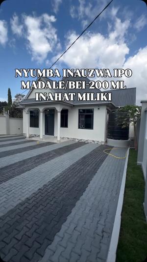 Nyumba ya vyumba vitatu inauzwa Madale Shule, Dar Es Salaam (400 sqm)
