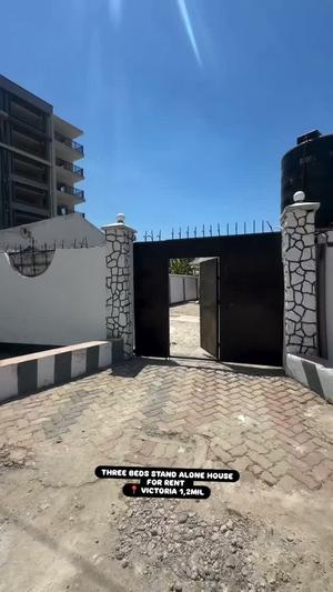 3 Bedrooms House for Rent in Victoria, Dar Es Salaam 3 Bedrooms House for Rent in Victoria, Dar Es Salaam