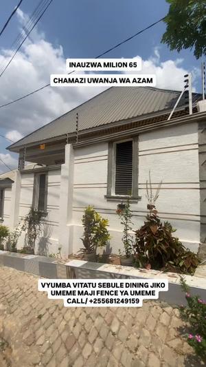 Nyumba ya vyumba vitatu inauzwa Chamazi, Dar Es Salaam (380 sqm) Nyumba ya vyumba vitatu inauzwa Chamazi, Dar Es Salaam (380 sqm)