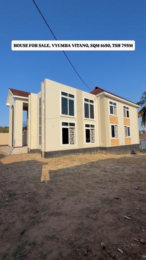 5 Bedrooms House for Sale in Bunju B, Dar Es Salaam (1650 sqm) 5 Bedrooms House for Sale in Bunju B, Dar Es Salaam (1650 sqm)