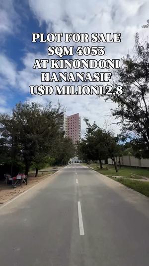Kiwanja kinauzwa Kinondoni Hananasifu, Dar Es Salaam (4053 sqm) Kiwanja kinauzwa Kinondoni Hananasifu, Dar Es Salaam (4053 sqm)