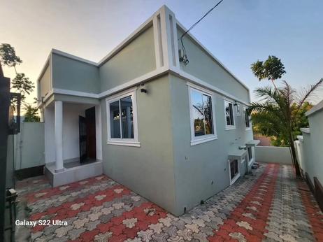 3 Bedrooms House for Rent in Makongo Juu, Dar Es Salaam
