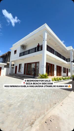 Nyumba (Furnished) ya vyumba vitano inauzwa Kigamboni Geza Beachside, Dar Es Salaam (800 sqm)