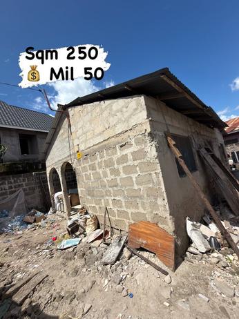 Nyumba ya vyumba vitatu inauzwa Tabata Segerea, Dar Es Salaam (250 sqm) Nyumba ya vyumba vitatu inauzwa Tabata Segerea, Dar Es Salaam (250 sqm)