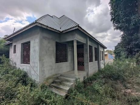 Nyumba ya vyumba viwili inauzwa Mbezi Kwa Msuguri, Dar Es Salaam (600 sqm) Nyumba ya vyumba viwili inauzwa Mbezi Kwa Msuguri, Dar Es Salaam (600 sqm)
