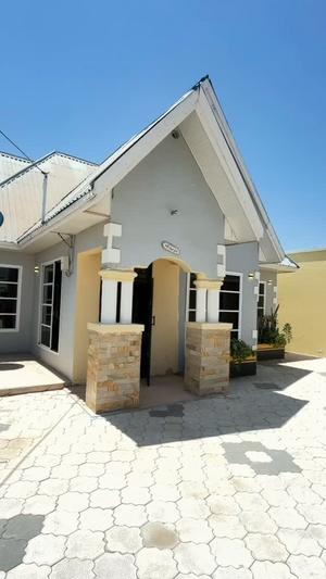 Nyumba ya vyumba vitatu inapangishwa Nzuguni Boda, Dodoma Nyumba ya vyumba vitatu inapangishwa Nzuguni Boda, Dodoma
