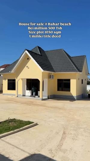 Nyumba ya vyumba vitatu inauzwa Bahari Beach, Dar Es Salaam (1050 sqm) Nyumba ya vyumba vitatu inauzwa Bahari Beach, Dar Es Salaam (1050 sqm)