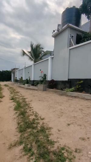 Kiwanja kinauzwa Mbezi Makabe, Dar Es Salaam (529 sqm) Kiwanja kinauzwa Mbezi Makabe, Dar Es Salaam (529 sqm)