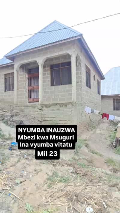 Nyumba ya vyumba vitatu inauzwa Mbezi Kwa Msuguri, Dar Es Salaam (280 sqm)