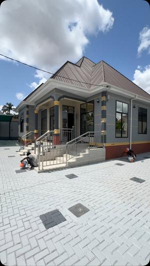 Nyumba ya vyumba vinne inauzwa Mikwambe, Fuccity, Dar Es Salaam (800 sqm)