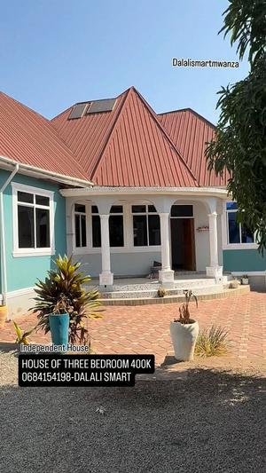 3 Bedrooms House for Rent in Mwanza 3 Bedrooms House for Rent in Mwanza