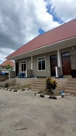 Nyumba ya vyumba viwili inapangishwa Kinyerezi Kwa Komba, Dar Es Salaam Nyumba ya vyumba viwili inapangishwa Kinyerezi Kwa Komba, Dar Es Salaam