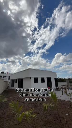 Nyumba ya vyumba vitatu inauzwa Madale Flamingo, Dar Es Salaam (500 sqm) Nyumba ya vyumba vitatu inauzwa Madale Flamingo, Dar Es Salaam (500 sqm)