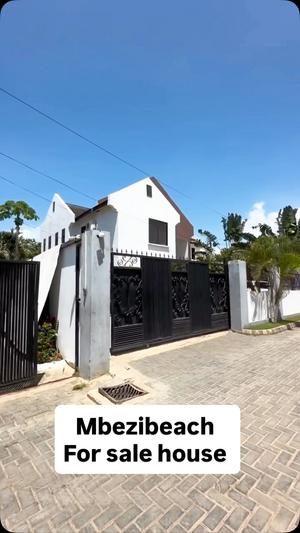 Nyumba ya vyumba vinne inauzwa Mbezi Beach, Dar Es Salaam (1000 sqm) Nyumba ya vyumba vinne inauzwa Mbezi Beach, Dar Es Salaam (1000 sqm)