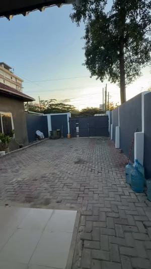 3 Bedrooms House for Rent in Kinondoni Morocco, Dar Es Salaam 3 Bedrooms House for Rent in Kinondoni Morocco, Dar Es Salaam