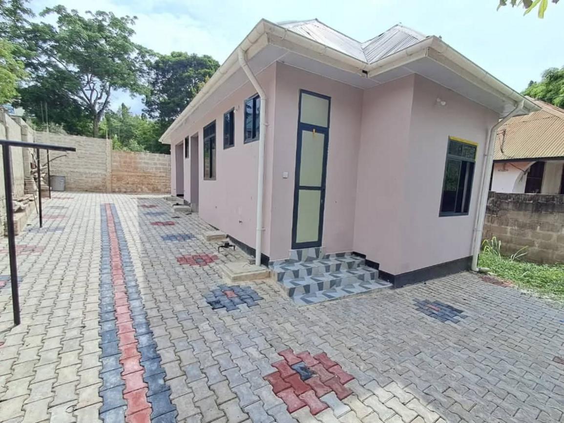 media -4 media -4