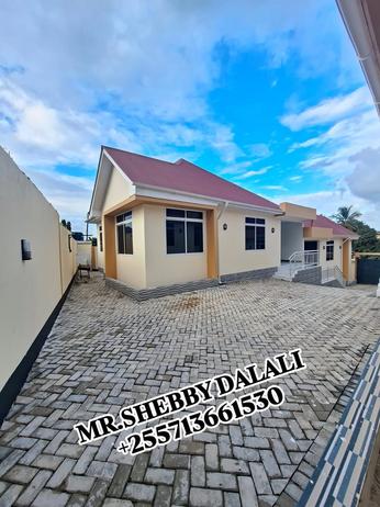 Apartment ya vyumba vitatu inapangishwa Kimara Suka, Dar Es Salaam Apartment ya vyumba vitatu inapangishwa Kimara Suka, Dar Es Salaam