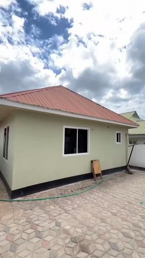 Nyumba ya vyumba vitatu inapangishwa Goba Mwanzo (Massana) - Contena, Dar Es Salaam Nyumba ya vyumba vitatu inapangishwa Goba Mwanzo (Massana) - Contena, Dar Es Salaam