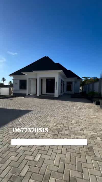 4 Bedrooms House for Sale in Goba Kinzudi, Dar Es Salaam (850 sqm)