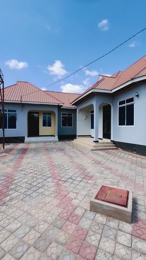 Nyumba ya vyumba viwili inapangishwa Mlimwa C, Dodoma Nyumba ya vyumba viwili inapangishwa Mlimwa C, Dodoma