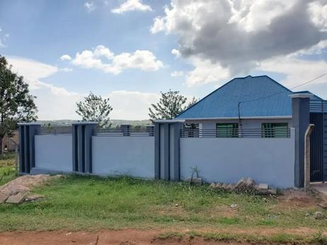 3 Bedrooms House for Sale in Buswelu, Mwanza (650 sqm) 3 Bedrooms House for Sale in Buswelu, Mwanza (650 sqm)
