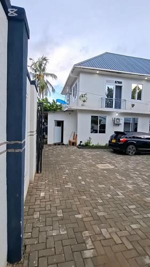Apartment ya vyumba viwili inapangishwa Mikocheni, Dar Es Salaam