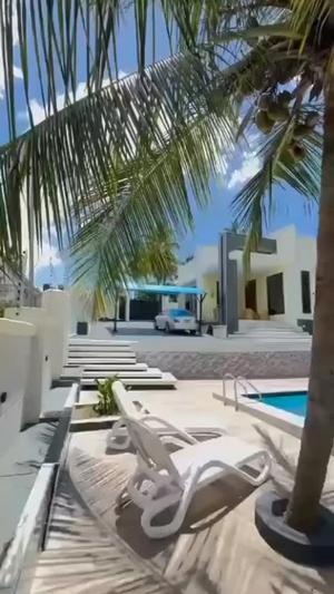 Nyumba ya vyumba vitatu inauzwa Goba Center, Dar Es Salaam (1500 sqm)