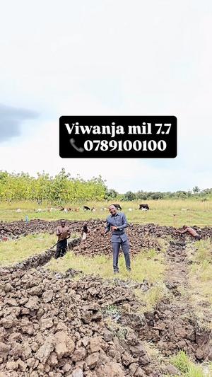 Viwanja vinauzwa Kerege Manofu, Pwani (400 sqm) Viwanja vinauzwa Kerege Manofu, Pwani (400 sqm)