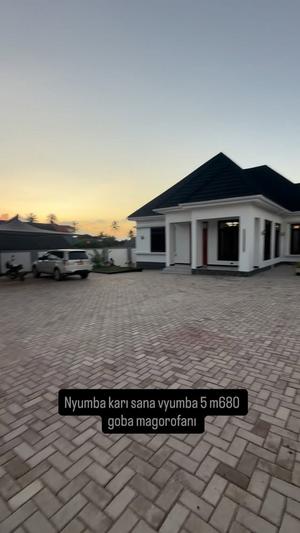 Nyumba ya vyumba vitano inauzwa Goba Magorofani, Dar Es Salaam