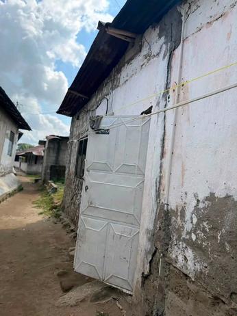 Nyumba ya vyumba vitatu inauzwa Kinuni Butchery, Zanzibar - Unguja North Nyumba ya vyumba vitatu inauzwa Kinuni Butchery, Zanzibar - Unguja North