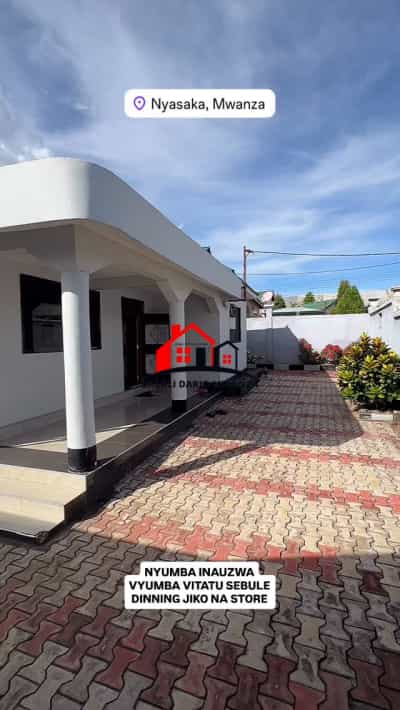 Nyumba ya vyumba vitatu inauzwa Nyasaka Center, Mwanza (600 sqm)