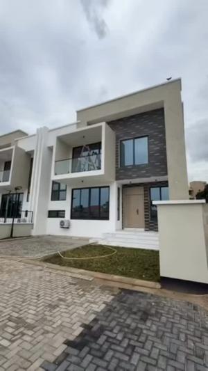 Nyumba ya vyumba vitatu inapangishwa Mbezi Beach, Dar Es Salaam Nyumba ya vyumba vitatu inapangishwa Mbezi Beach, Dar Es Salaam