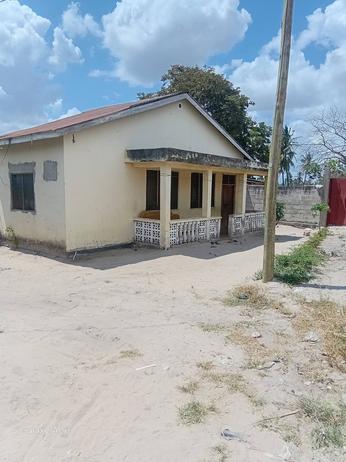 6 Bedrooms House for Sale in Ukonga Dares Salaam Mosh BAA, Dar Es Salaam (900 sqm)