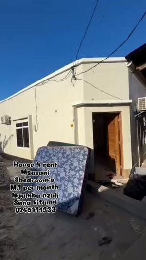 Nyumba ya vyumba vitatu inapangishwa Msasani, Dar Es Salaam Nyumba ya vyumba vitatu inapangishwa Msasani, Dar Es Salaam