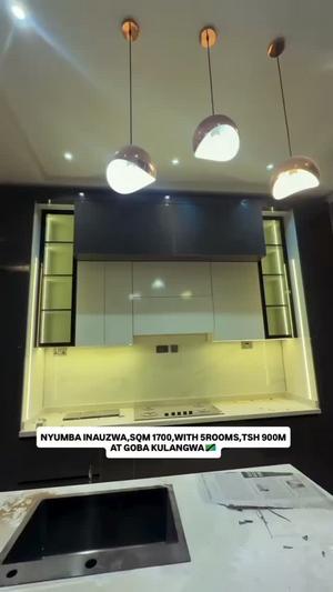 Nyumba ya vyumba vitano inauzwa Goba, Dar Es Salaam (1700 sqm) Nyumba ya vyumba vitano inauzwa Goba, Dar Es Salaam (1700 sqm)