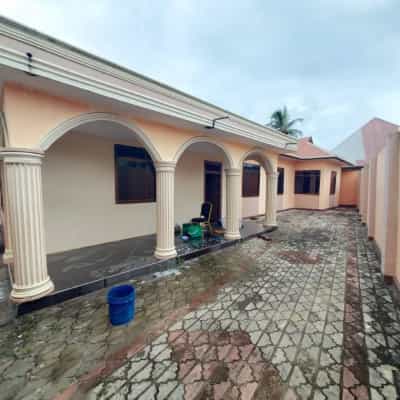 Nyumba ya vyumba vitatu inapangishwa TABATA MIGOMBANI STEND, Dar Es Salaam