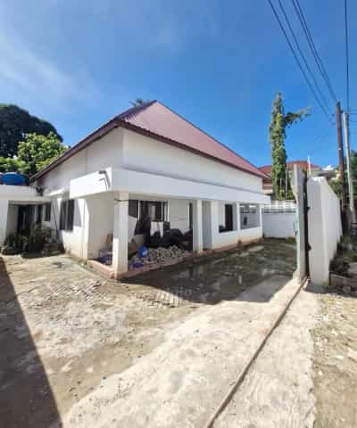 Nyumba ya vyumba vitatu inauzwa Mikocheni, Dar Es Salaam (288 sqm) Nyumba ya vyumba vitatu inauzwa Mikocheni, Dar Es Salaam (288 sqm)