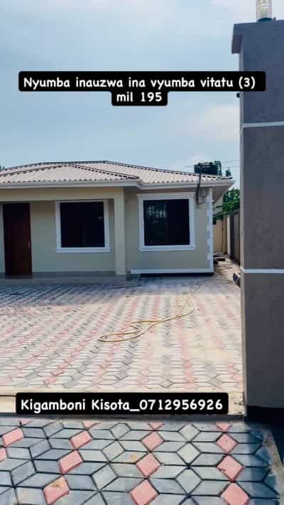 Nyumba ya vyumba vitatu inauzwa Kisota, Dar Es Salaam (480 sqm)